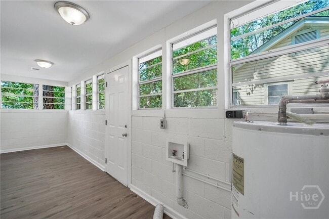 Building Photo - 405 S Baldwin Cir