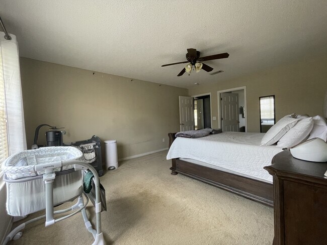 Building Photo - 7025 Boo Ln