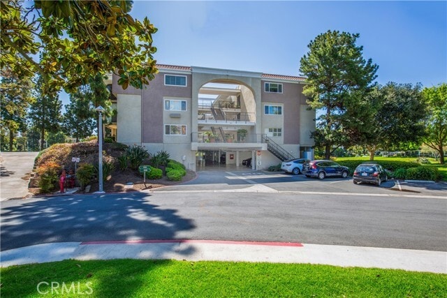 Building Photo - 5510 Paseo Del Lago W