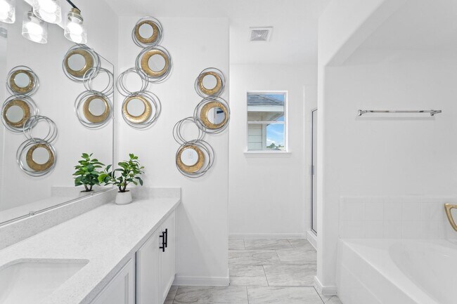 Building Photo - 6310 Mountain Pines Ln