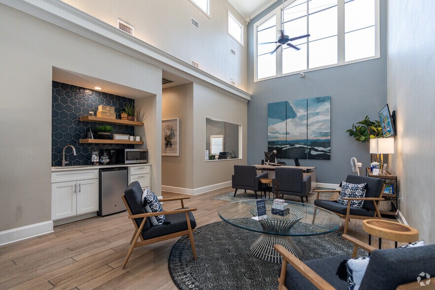 Ventana Ridge Apartments 3130 Lombardy Ln Dallas TX 75220 Apartment