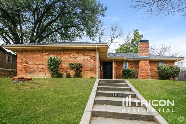 Building Photo - 1514 Juneau Dr