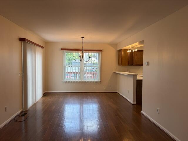 Building Photo - 328 N Pointe Dr
