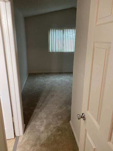 Building Photo - 902 Muscovy Ct