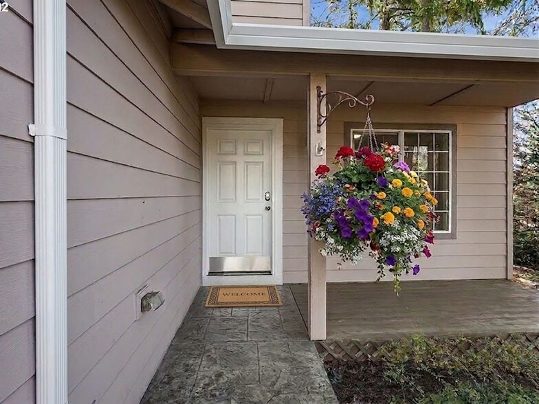 Building Photo - 5835 Bird Song Way