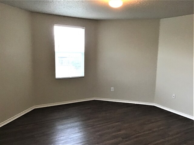 Building Photo - 16508 Jasmine Springs Dr