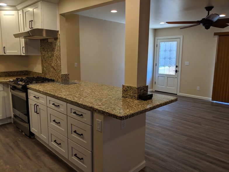 Building Photo - 9062 Robinridge Way