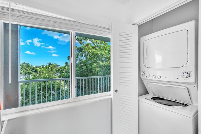 Building Photo - 9580 Weldon Cir