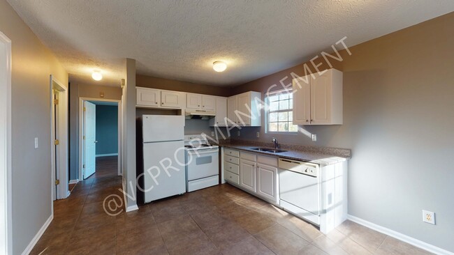 Building Photo - 8038 Colquitt St