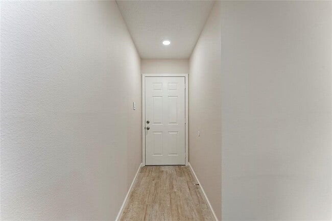Building Photo - 1410 PI Cir