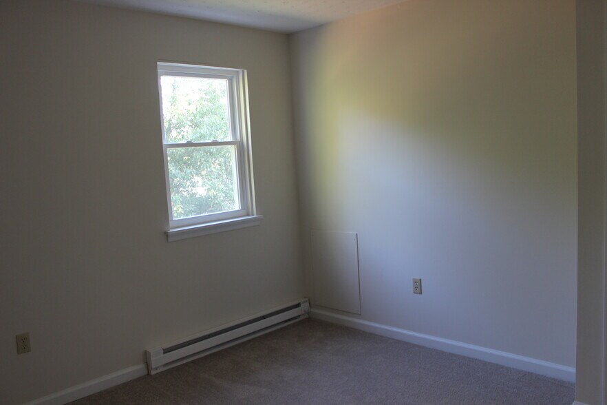 Bedroom 2 - 3288 E Pheasant Cir