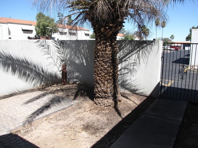 Building Photo - 2753 W Anklam Rd
