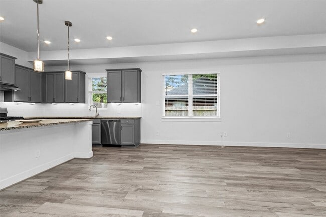 Building Photo - 29019 Pine Forest Dr