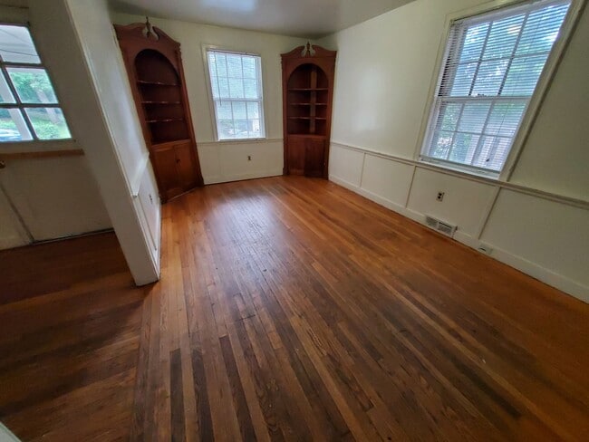 Building Photo - 277 Woodland Dr