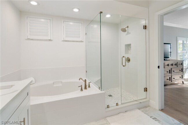 Building Photo - 776 Willowbrook Dr