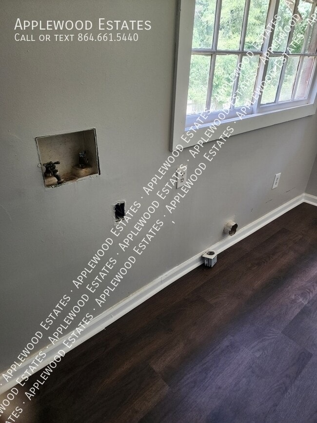 Building Photo - 455b Dogwood Cir-