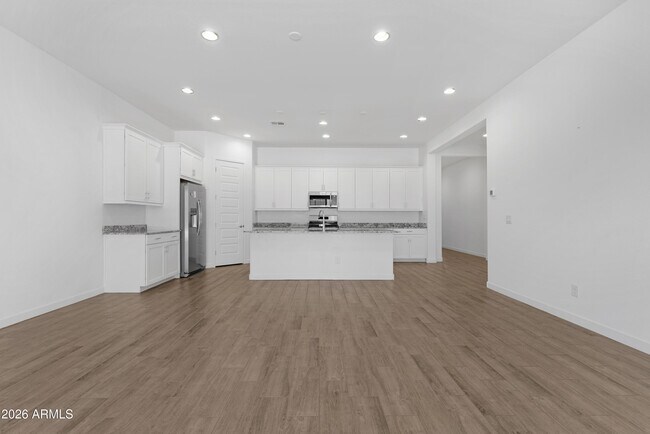 Building Photo - 20132 W Catalina Dr