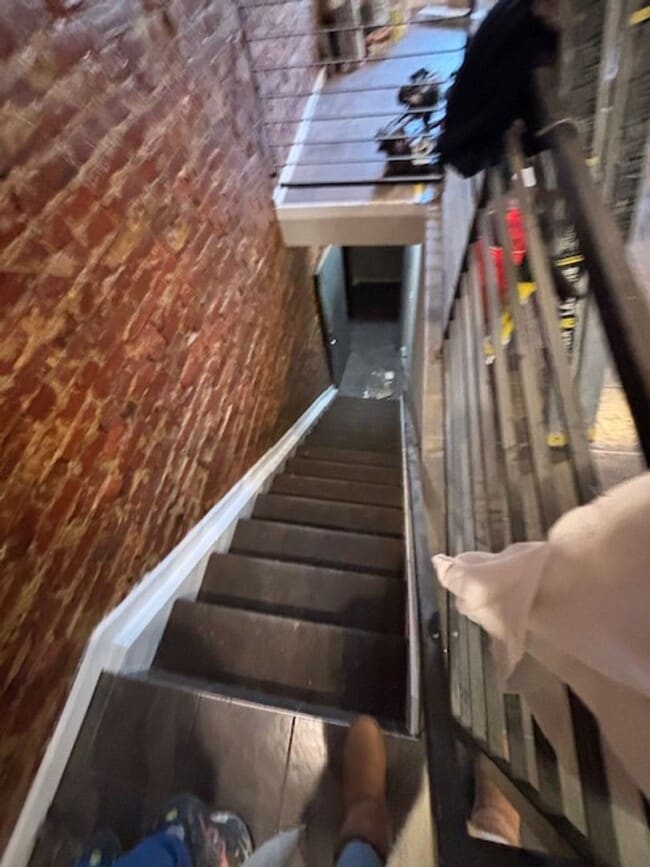 Building Photo - 1919 E Thayer St