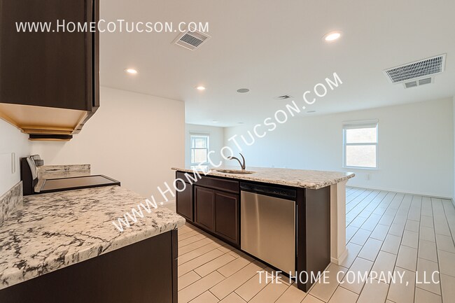Building Photo - 8558 W Jackdaw Ct