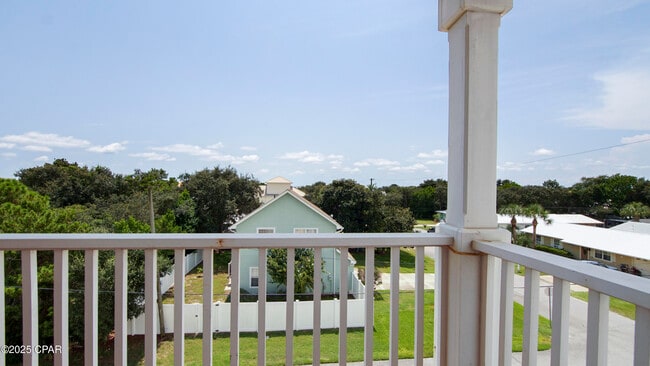 Building Photo - 316 Petrel St