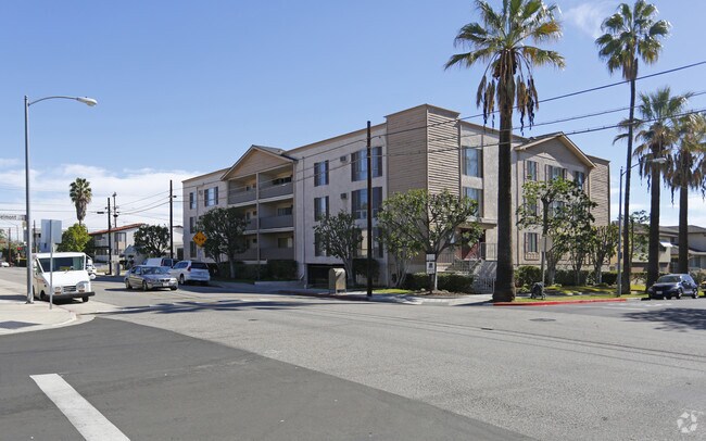 Building Photo - 144 N Belmont St