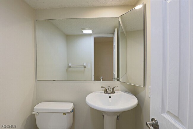 Building Photo - 12353 Woodrose Ct