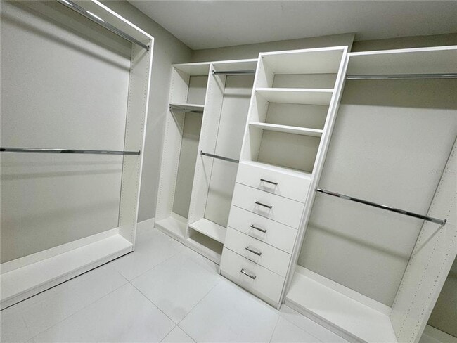 Building Photo - 3705 Torrey Pines Blvd