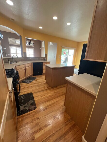 Building Photo - 3354 W 126th Pl