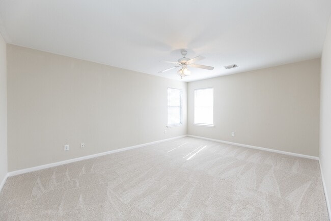 Building Photo - 15831 Crooked Arrow Dr