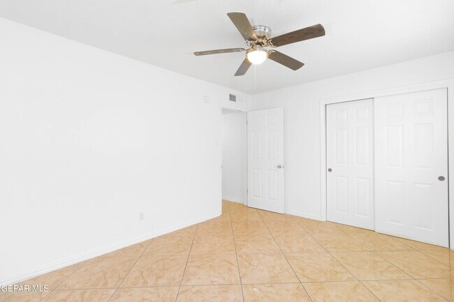 Building Photo - 9924 Minuteman St