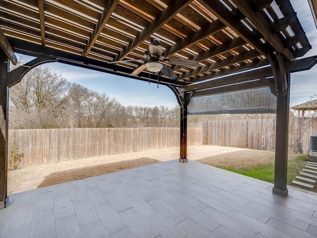 Building Photo - 688 Donegal Ln