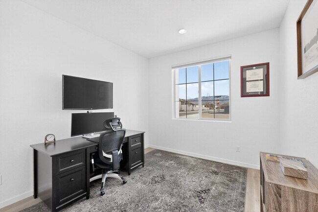 Building Photo - 8345 Salinger Wy NW