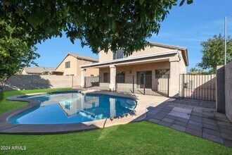 Building Photo - Great 4 Bedroom Dove Valley Home - Play Pool/All Appliances