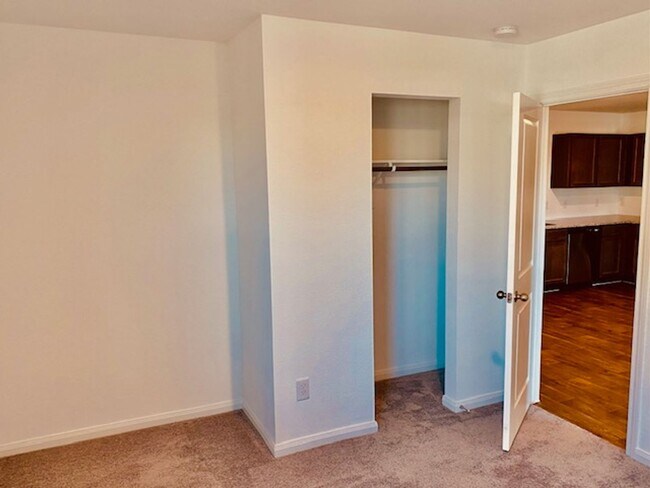 Building Photo - Beautiful Brand New 3 bedroom 2 bath lease...