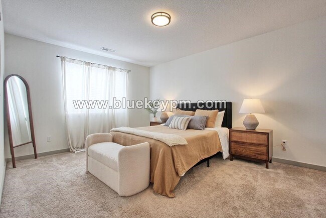 Building Photo - 3 Bed, 2.5 Bath Home Located Near Legacy S...