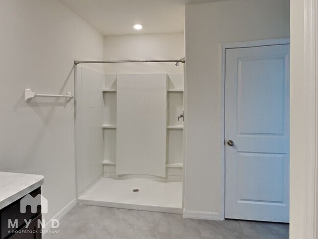 Building Photo - 33996 Jasper Stone Dr