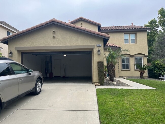 Building Photo - Beautiful Corner lot home in gated community.