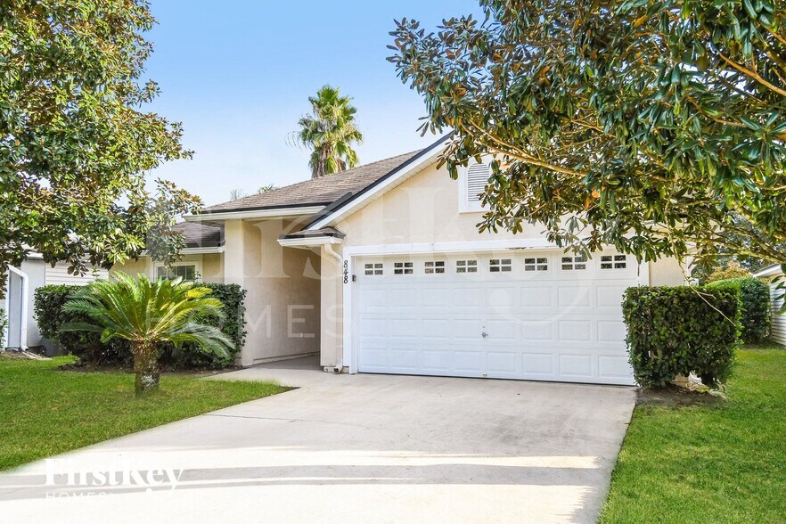 Building Photo - 848 MacKenzie Cir