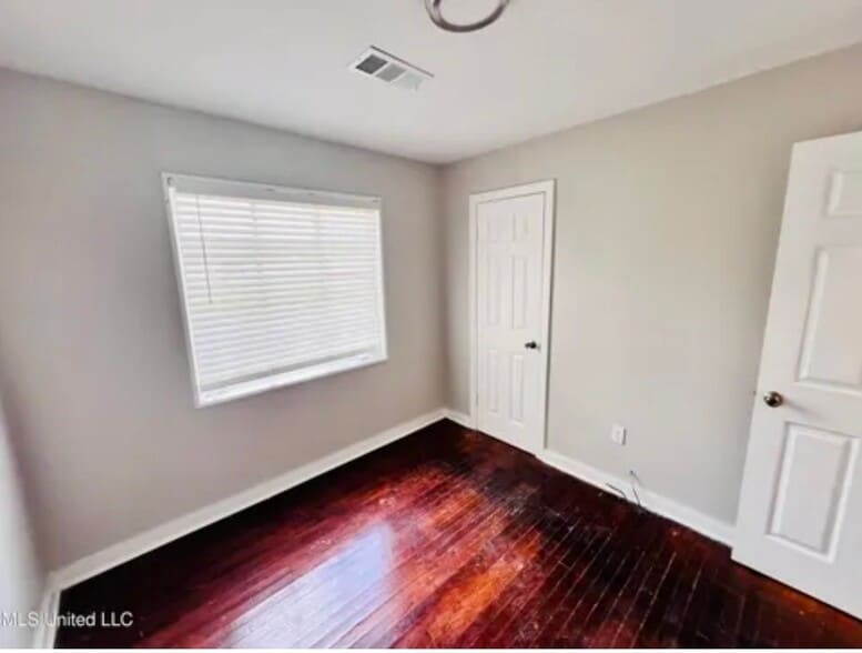 Building Photo - 1311 Fernwood Dr
