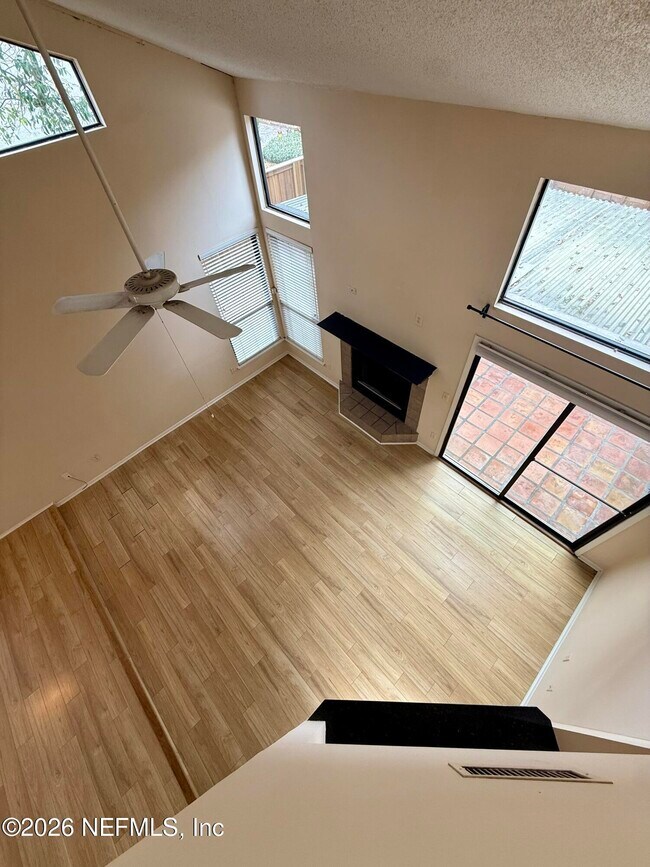 Building Photo - 536 Pelican Key