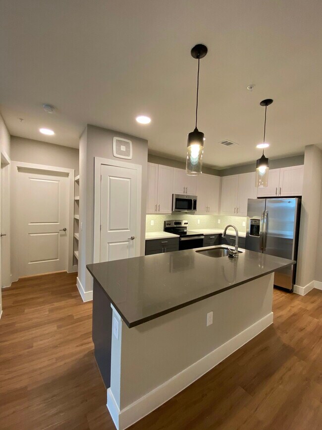 Building Photo - 1112 Giulianna Rd