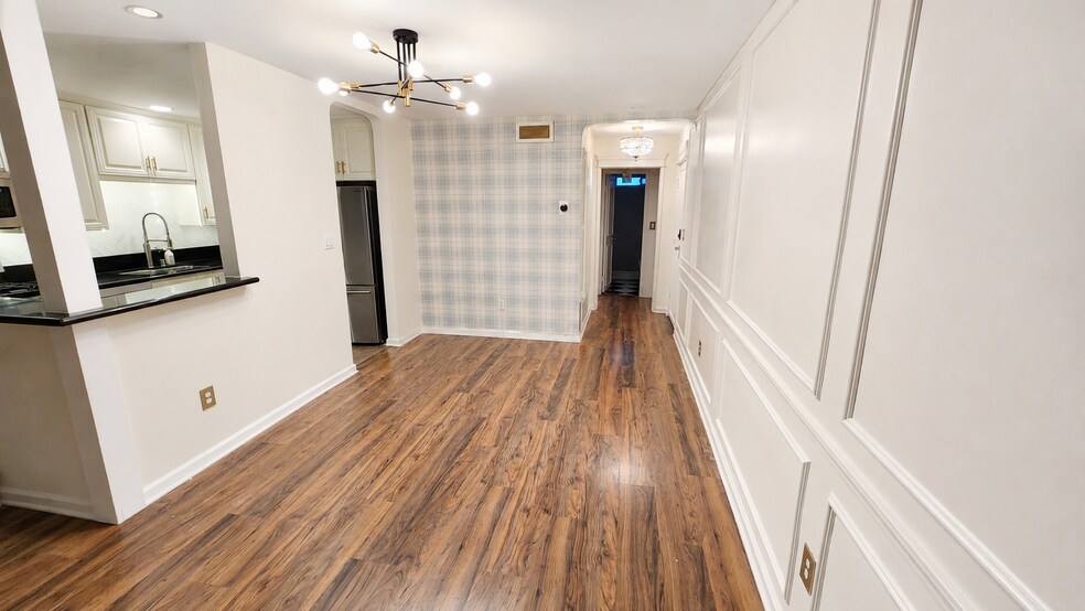 Building Photo - 5255 Bellingham Ave