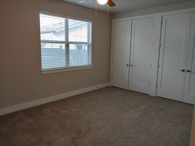Building Photo - Beautiful Low Maintenance Home in Gated Co...