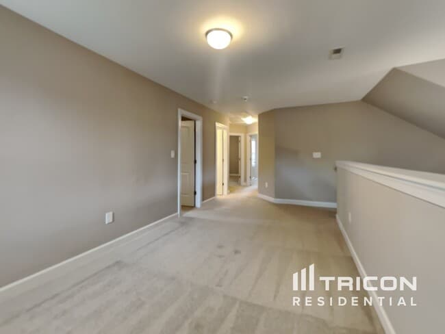 Building Photo - 135 Lasswade Ct