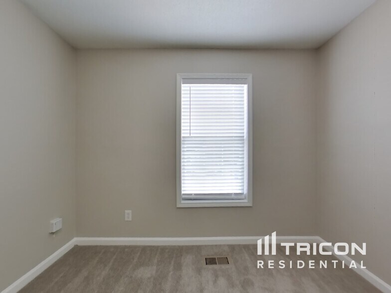 Building Photo - 108 Ivy Crest Dr