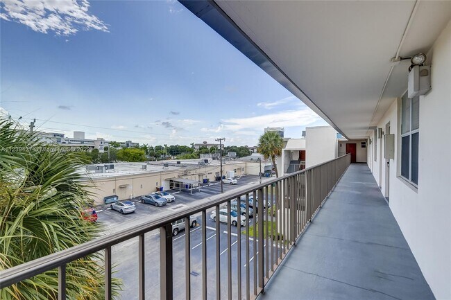 Building Photo - 4501 NE 21st Ave