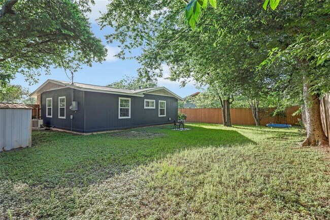 Building Photo - 8221 Renton Dr