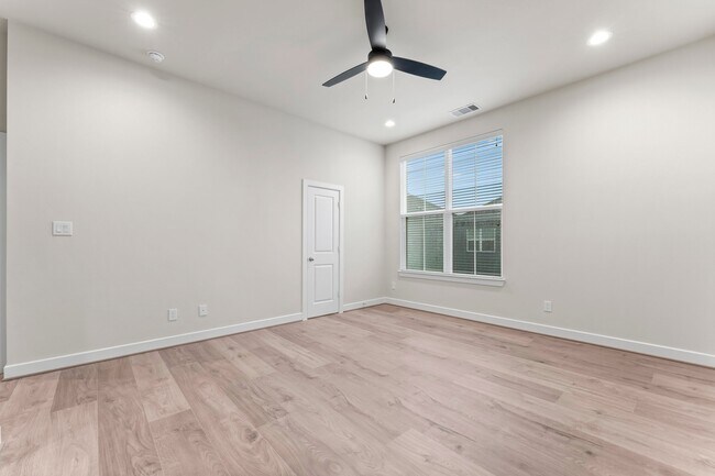 Building Photo - 5905 Haring Ln