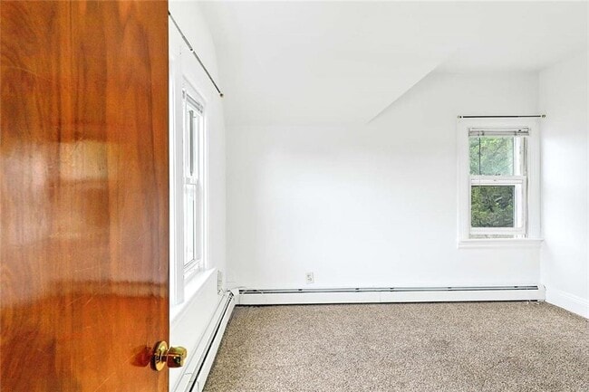 Building Photo - 40 Brightridge Ave