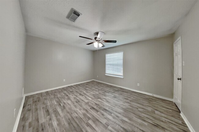 Building Photo - 6611 Barker Bend Ln